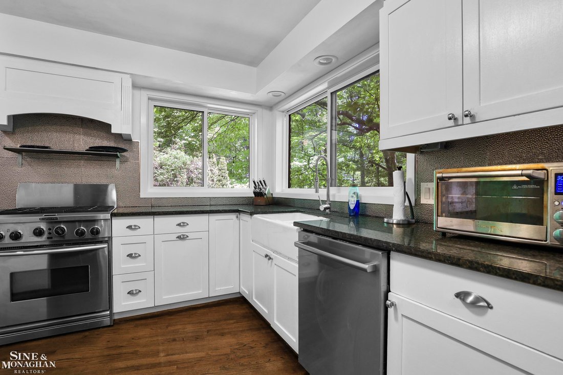 House in Beverly Hills, Michigan, United States 4 - 18307984