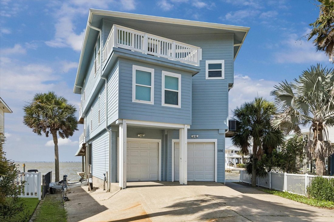 House in Galveston, Texas, United States 2 - 17997013