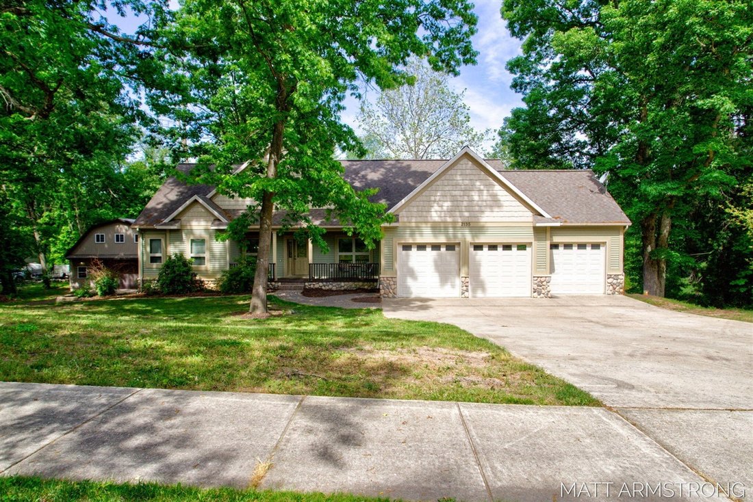 House in Dorr, Michigan, United States 1 - 18307425
