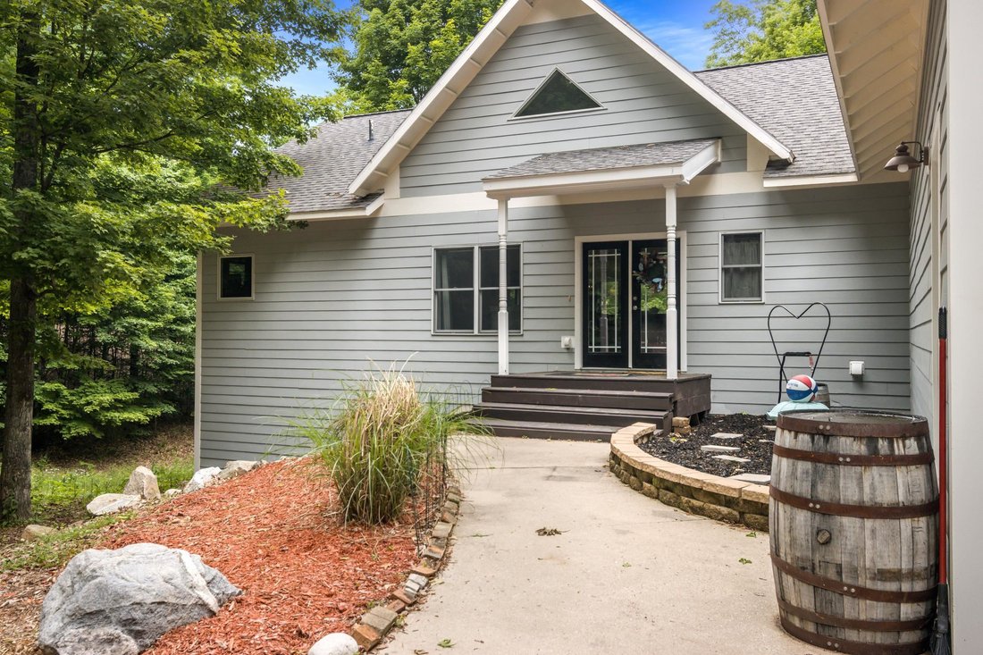 House in Empire, Michigan, United States 3 - 18307960
