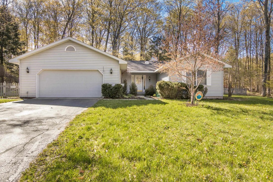 House in Traverse City, Michigan, United States 2 - 18309481