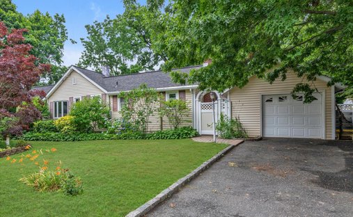 House in Amityville, New York, United States 1