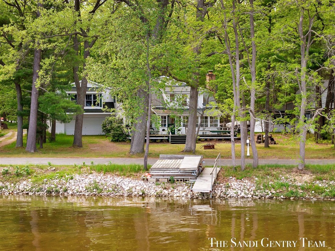 House in Pentwater, Michigan, United States 1 - 18307992