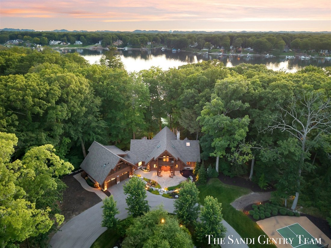 House in Fruitport Charter Township, Michigan, United States 1 - 18307247