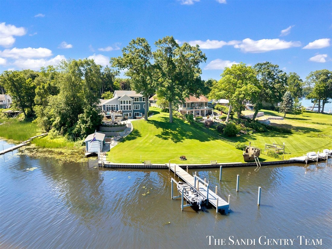 House in Fruitport Charter Township, Michigan, United States 1 - 18308821