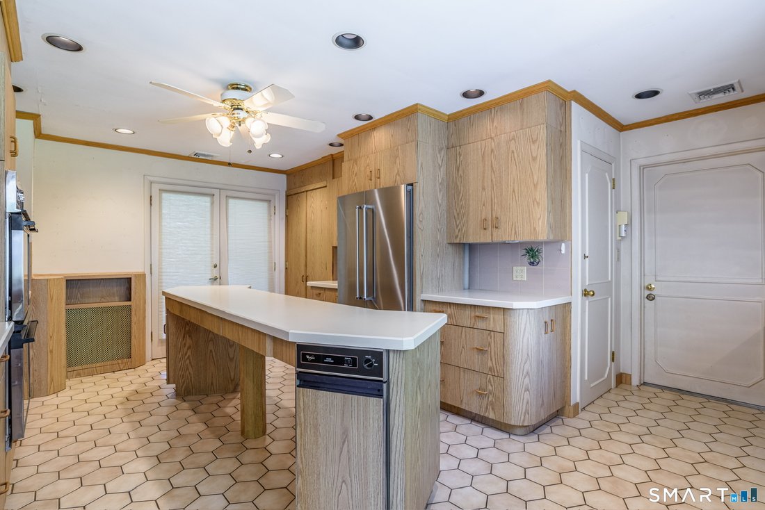 House in Trumbull, Connecticut, United States 4 - 18305850