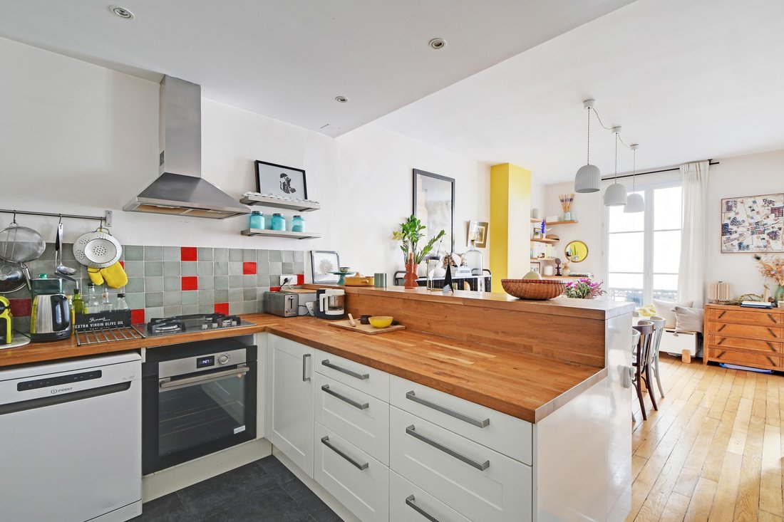 Apartment in Grange Aux Belles-Terrage, Paris 10e Arrondissement, Paris 3 - 18306381