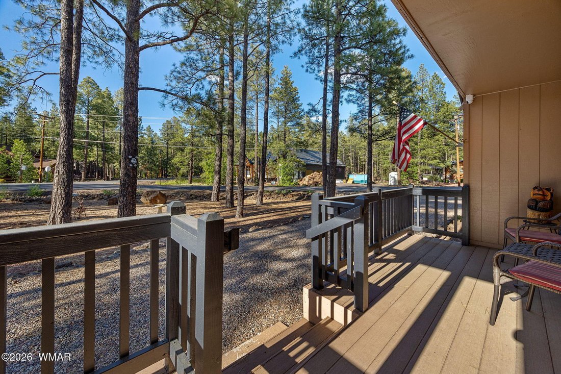 Pinetop, Arizona, United States 3 - 18306027