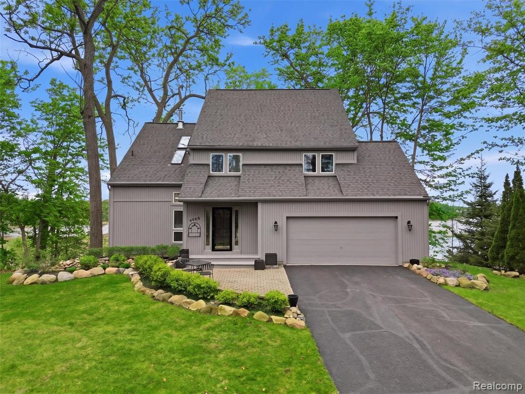 House in Township of Hamburg, Michigan, United States 2 - 18308412