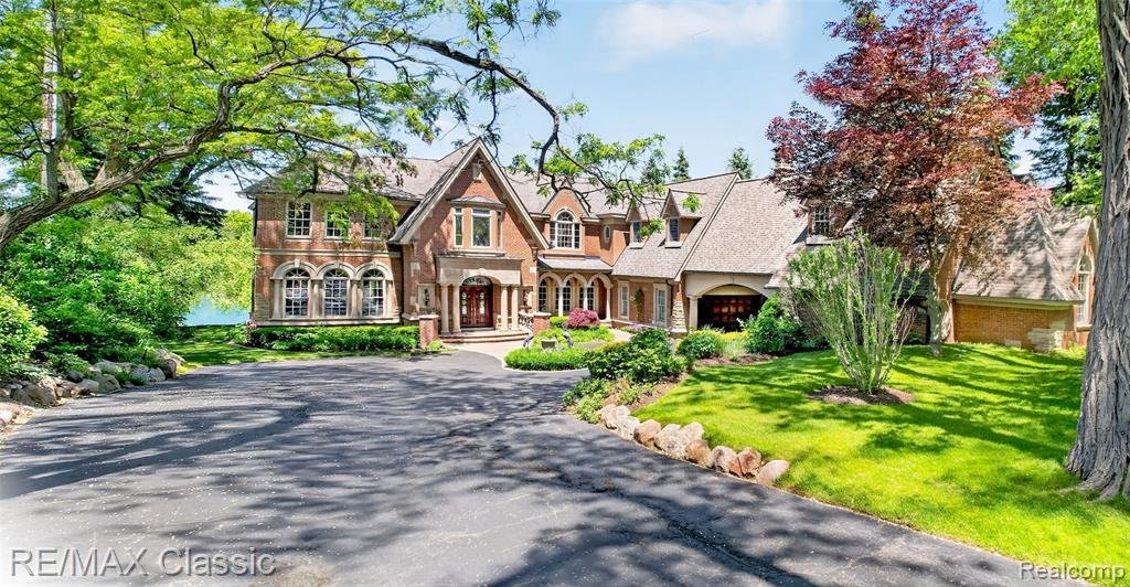 House in Lake Angelus, Michigan, United States 1 - 18307406