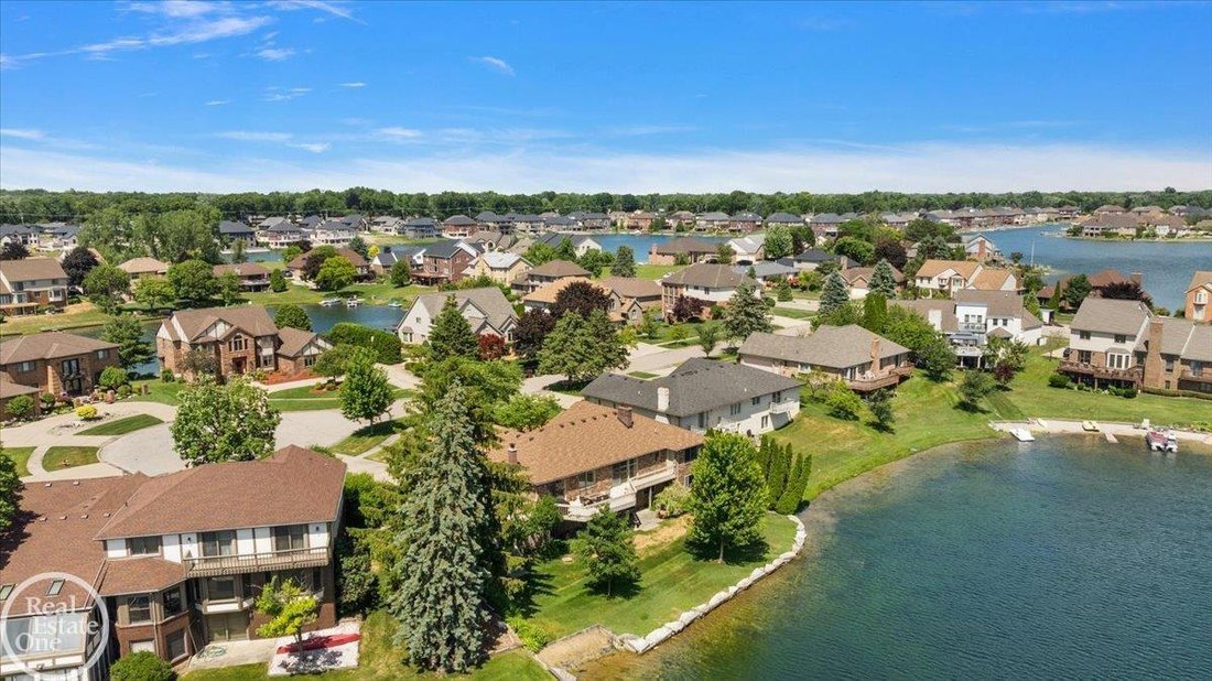 House in Rochester Hills, Michigan, United States 3 - 18308595