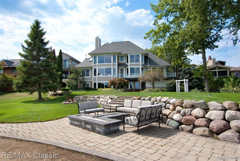 House in Walled Lake, Michigan, United States 1 - 18307282