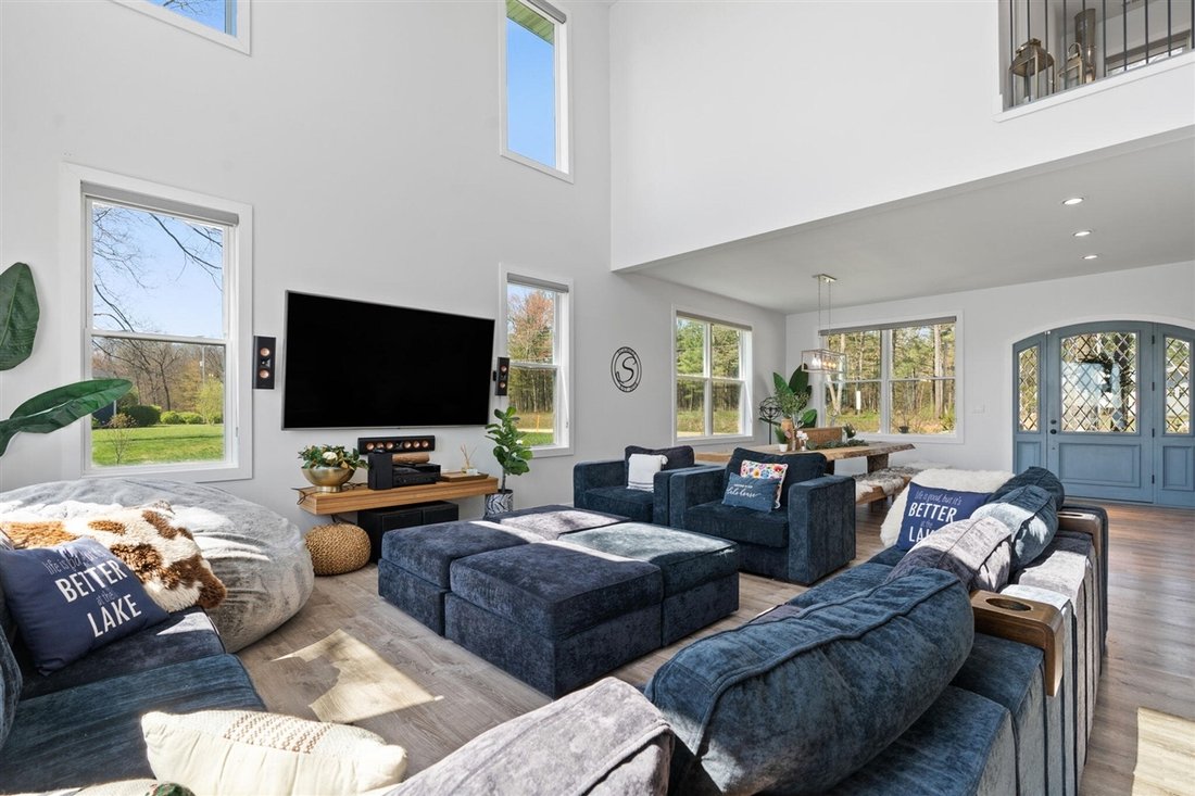 House in Allegan, Michigan, United States 4 - 18309672