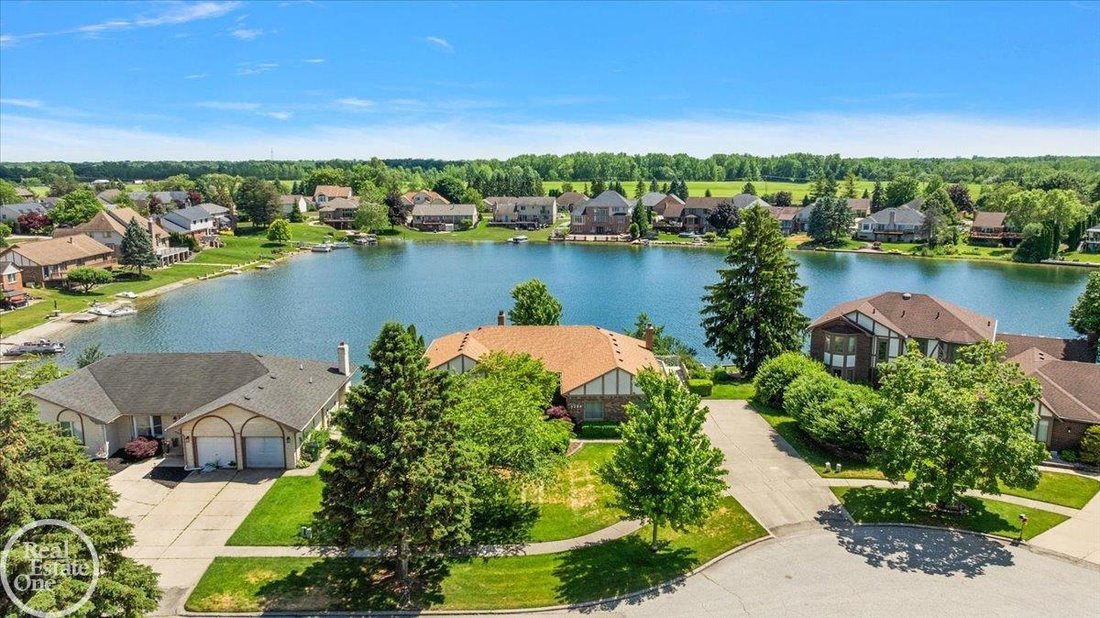 House in Rochester Hills, Michigan, United States 4 - 18308595