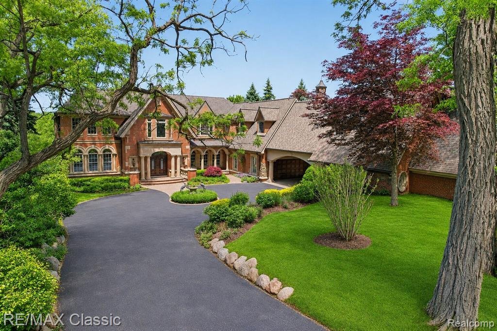 House in Lake Angelus, Michigan, United States 2 - 18307406