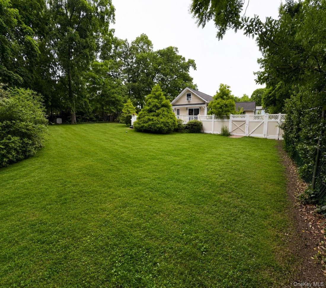 House in Amityville, New York, United States 5 - 18063928