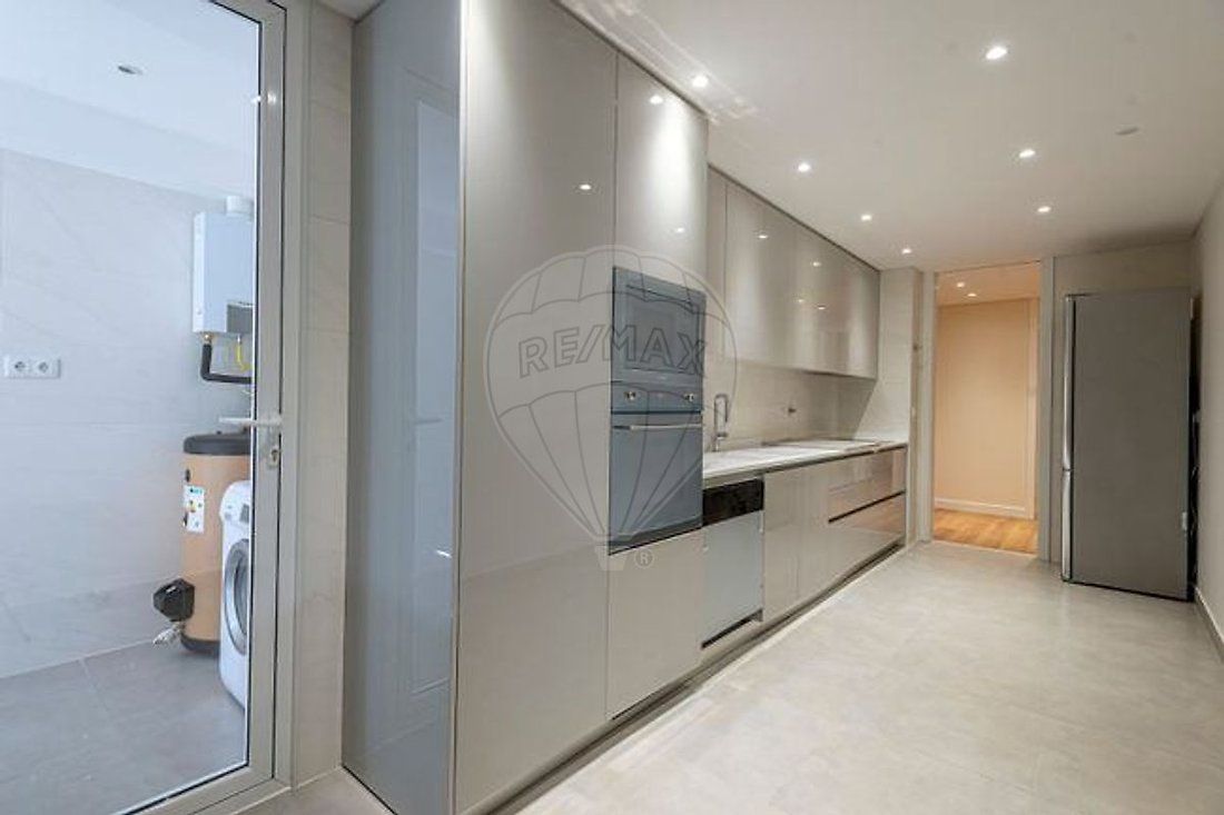Apartment in Carnide, Lisbon, Portugal 2 - 18306339