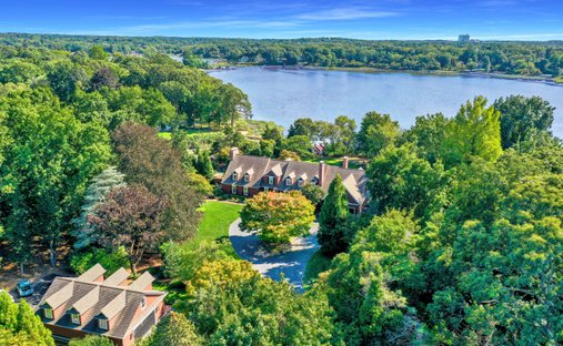House in Setauket- East Setauket, New York, United States 1