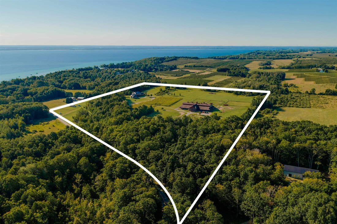 House in Traverse City, Michigan, United States 3 - 18309950