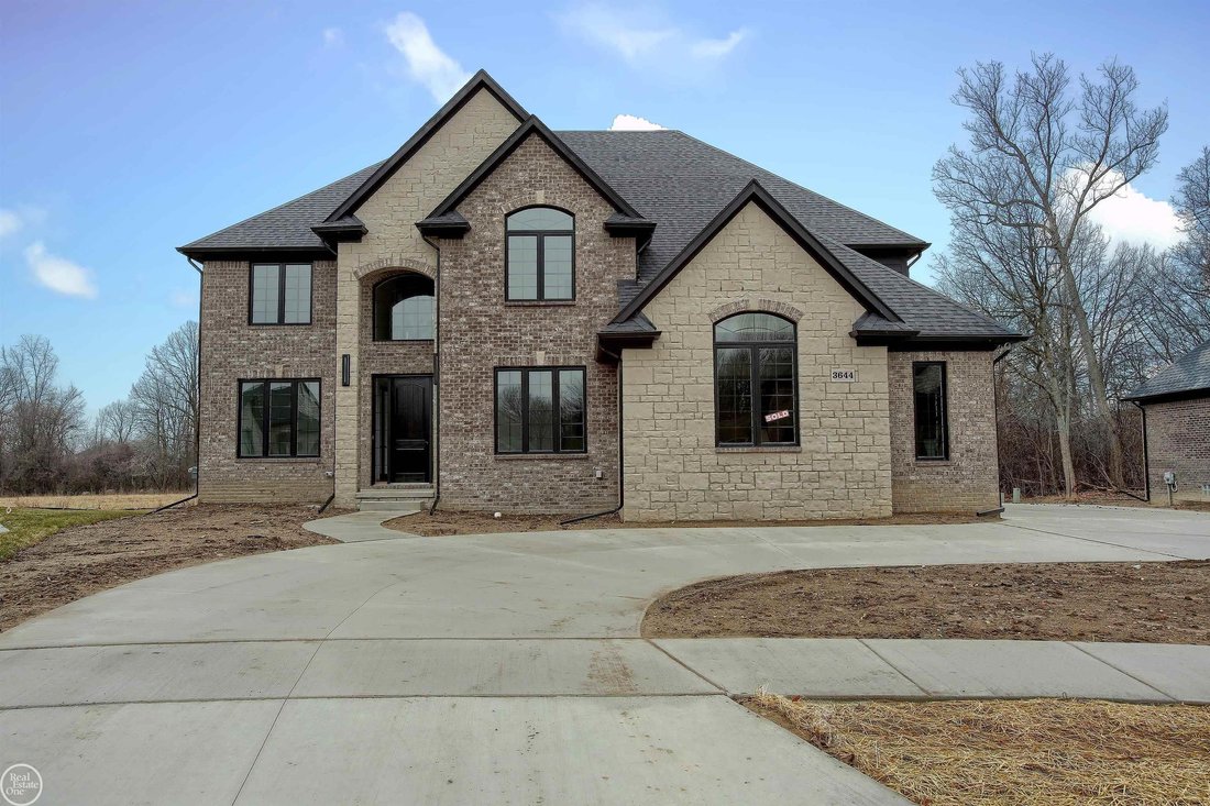 House in Rochester Hills, Michigan, United States 1 - 18307804