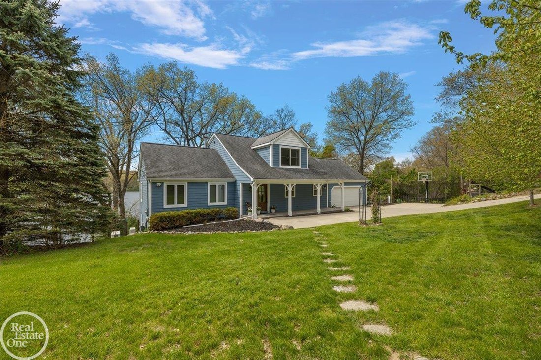 House in Clarkston, Michigan, United States 2 - 18308252
