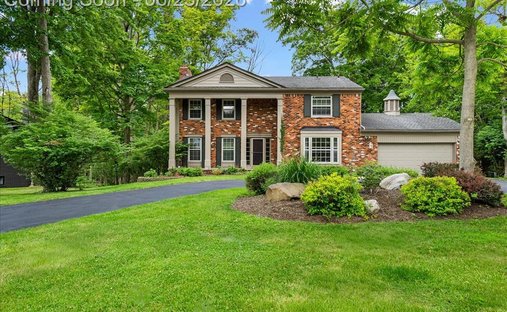House in Beverly Hills, Michigan, United States 1