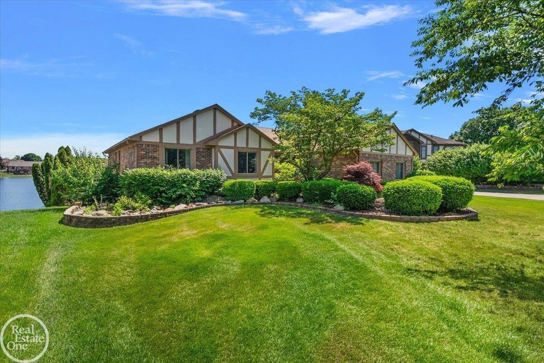 House in Rochester Hills, Michigan, United States 1 - 18308595