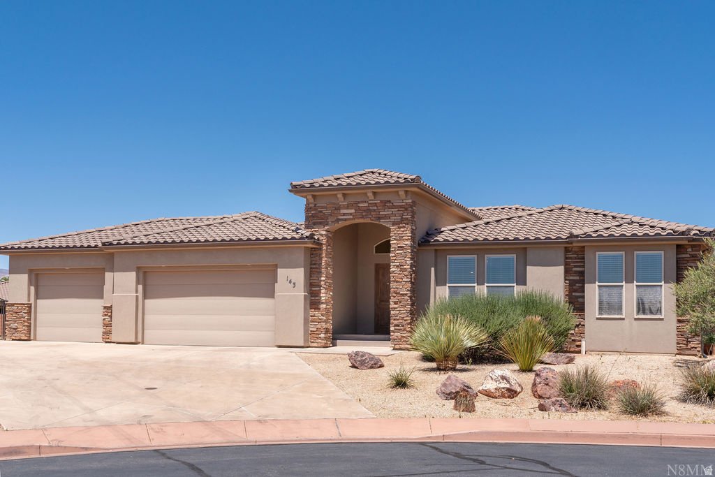 House in Ivins, Utah, United States 2 - 18306021