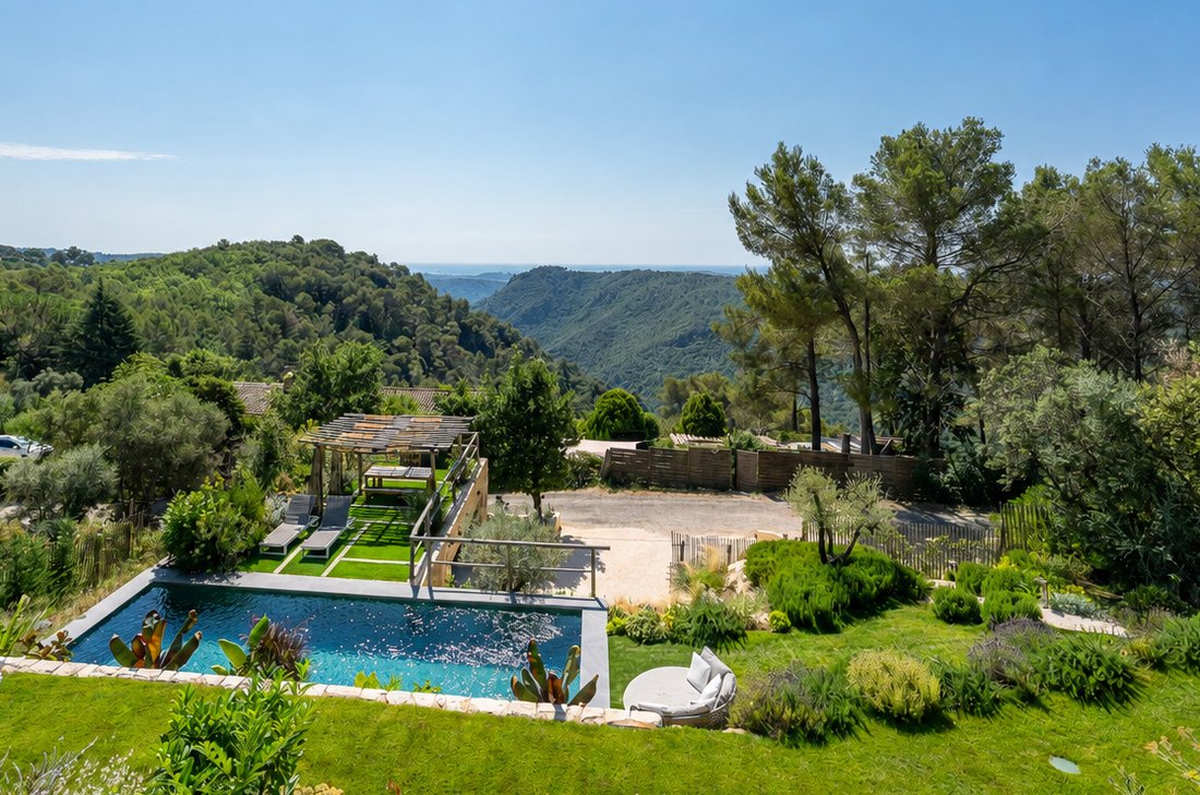 Villa in Tourrettes-sur-Loup, Provence-Alpes-Côte d'Azur, France 3 - 18306292