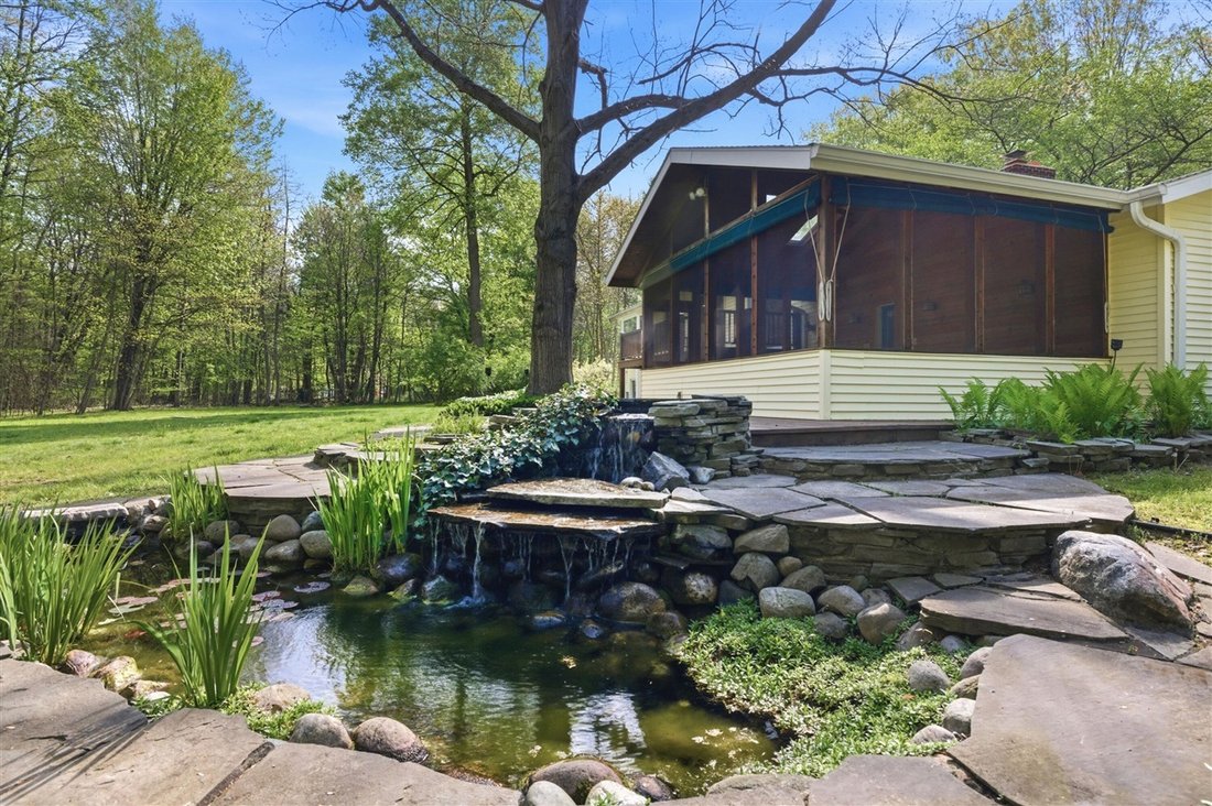 House in Three Oaks, Michigan, United States 3 - 18307582