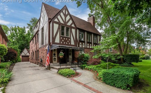 Apartment in Grosse Pointe Park, Michigan, United States 1
