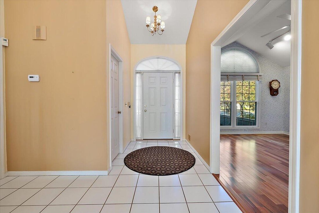 Condo in Ann Arbor, Michigan, United States 5 - 18308375