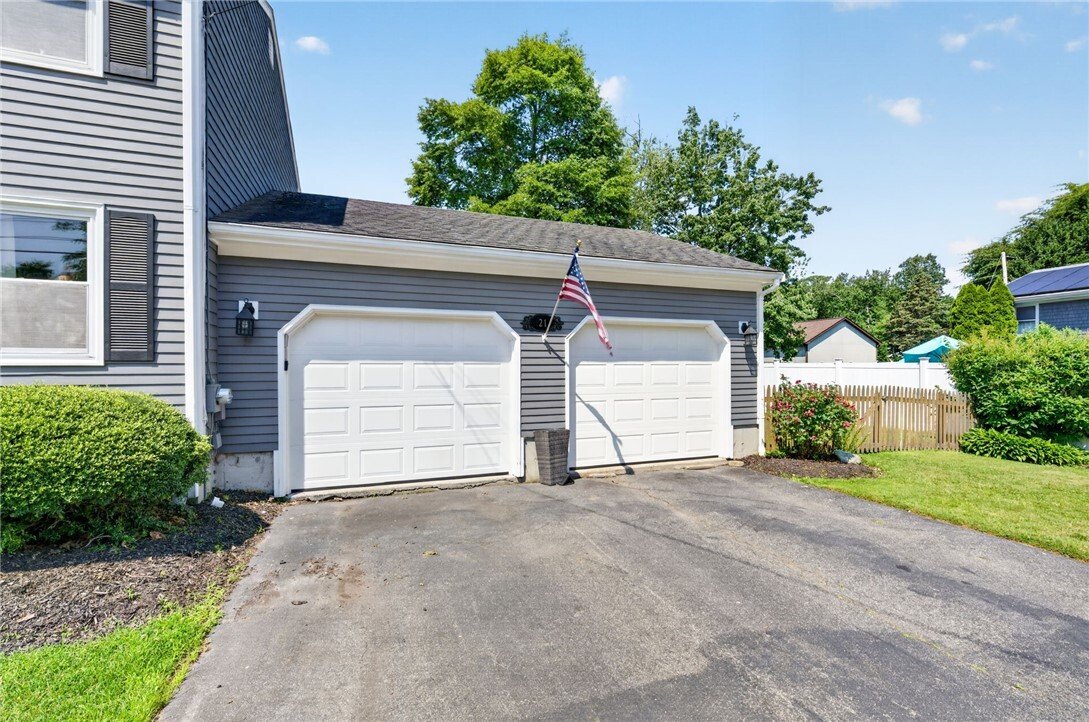 House in Bristol, Rhode Island, United States 3 - 18306237