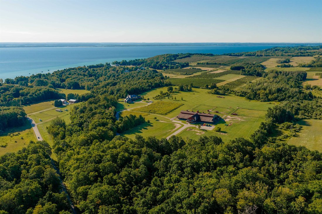 House in Traverse City, Michigan, United States 2 - 18309950