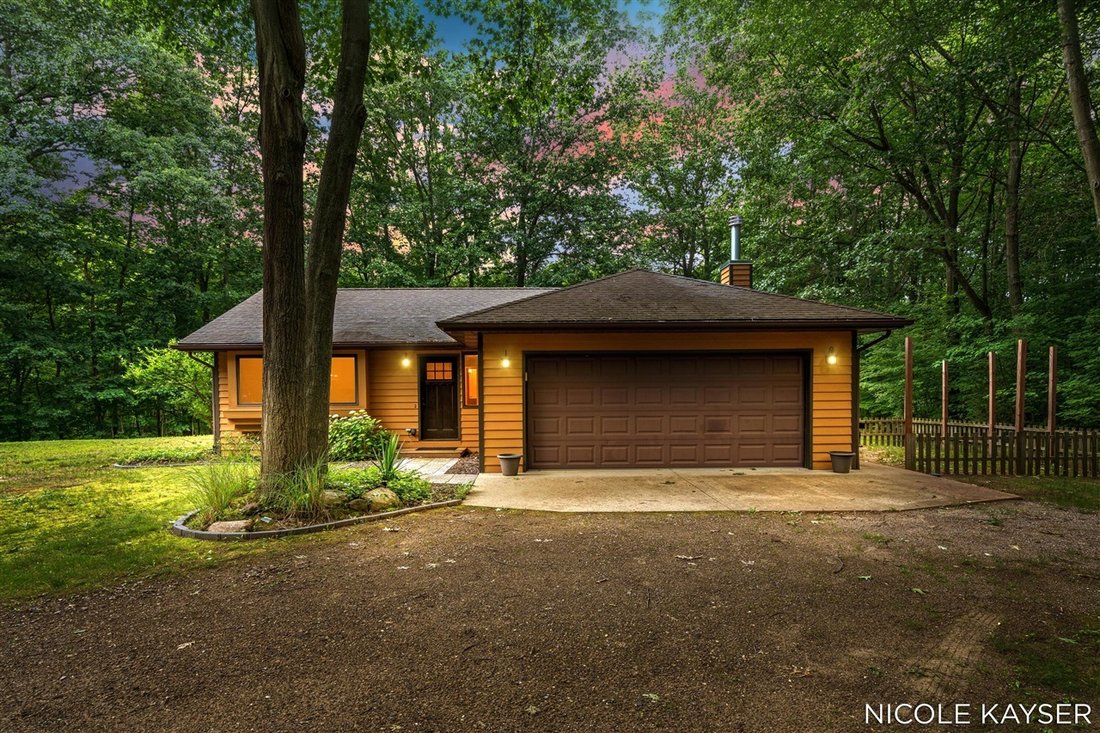 House in Fennville, Michigan, United States 2 - 18309603