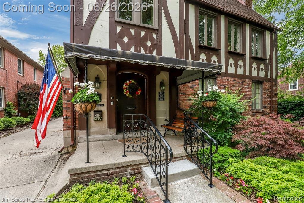 Grosse Pointe Park, Michigan, United States 2 - 18307326