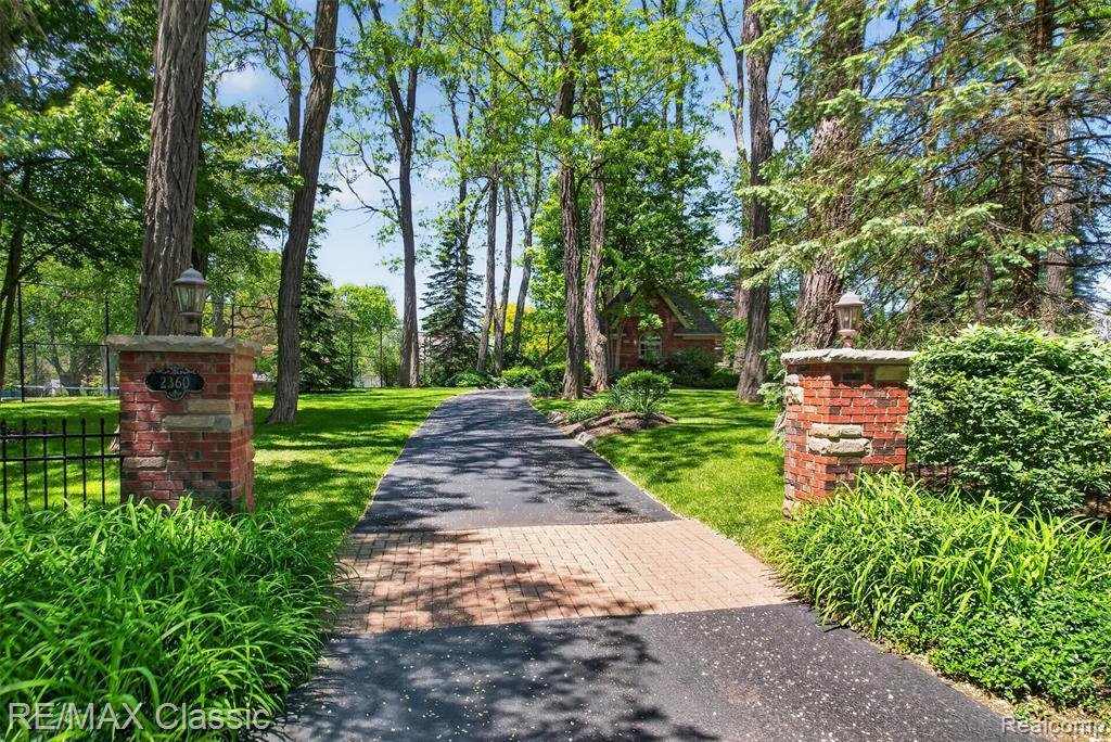 House in Lake Angelus, Michigan, United States 3 - 18307406