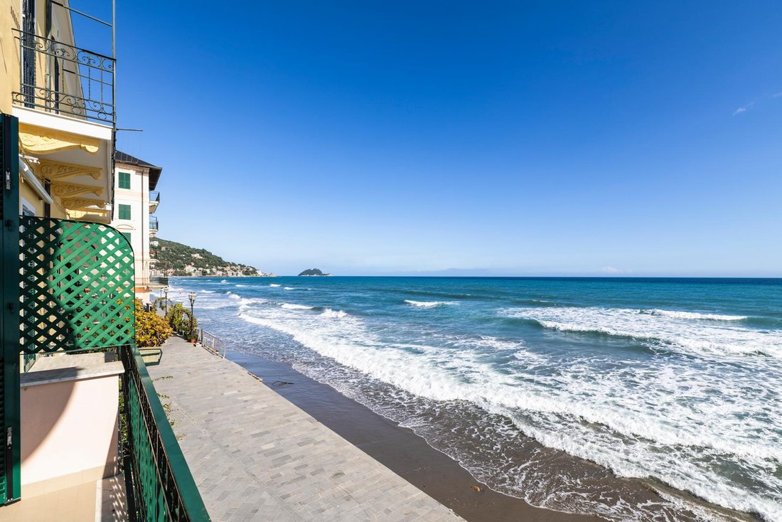 Apartment in Central Hill, Alassio, Liguria 1 - 18305977