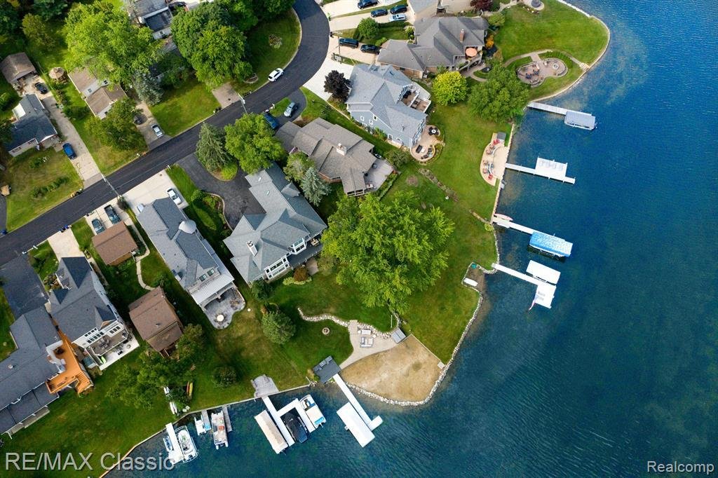 House in Walled Lake, Michigan, United States 5 - 18307282
