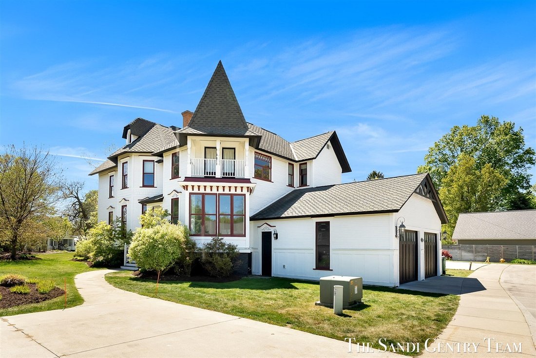 House in Fruitport Charter Township, Michigan, United States 2 - 18307095