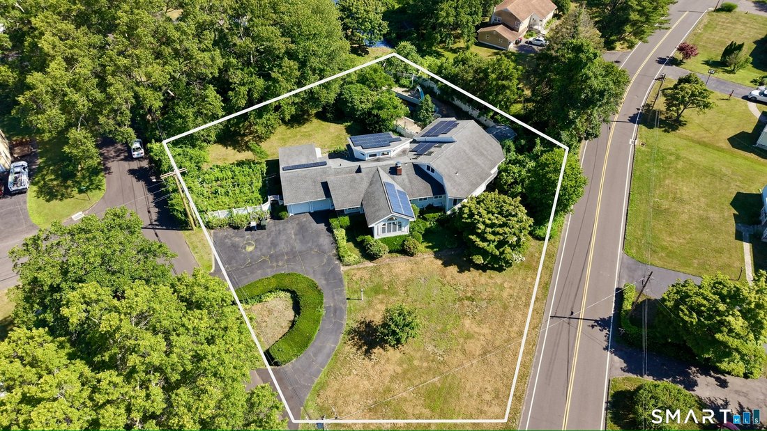 House in Trumbull, Connecticut, United States 1 - 18305850
