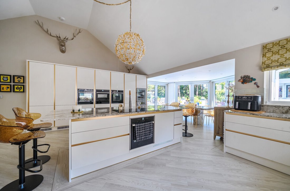 Bungalow in Ringwood, England 5 - 18305921