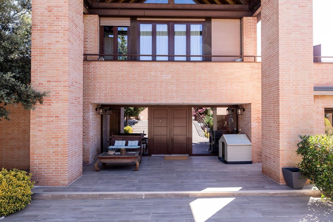 Villa in Las Rozas de Madrid, Comunidad de Madrid, Spain 2 - 18306213