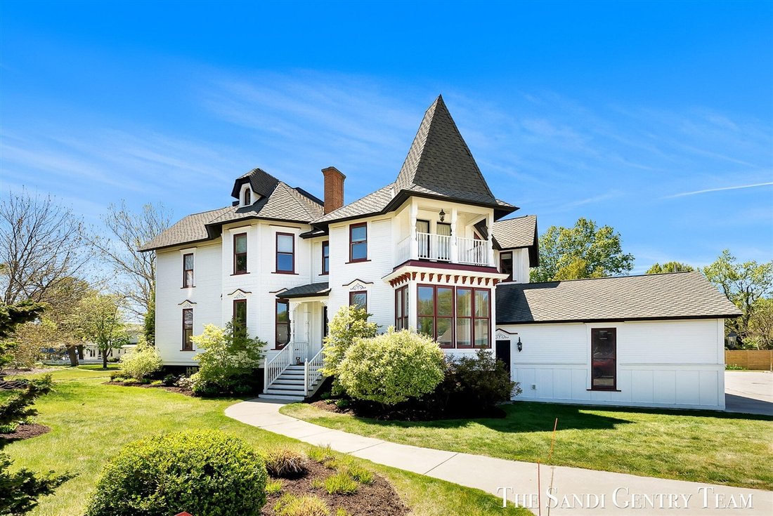 House in Fruitport Charter Township, Michigan, United States 3 - 18307095