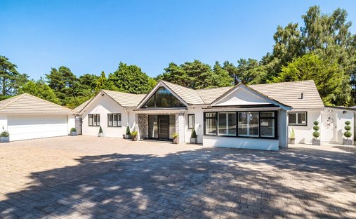 Bungalow in Ringwood, England 1