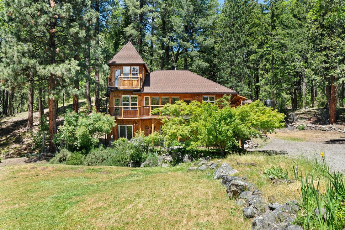 House in Ashland, Oregon, United States 1 - 18305856