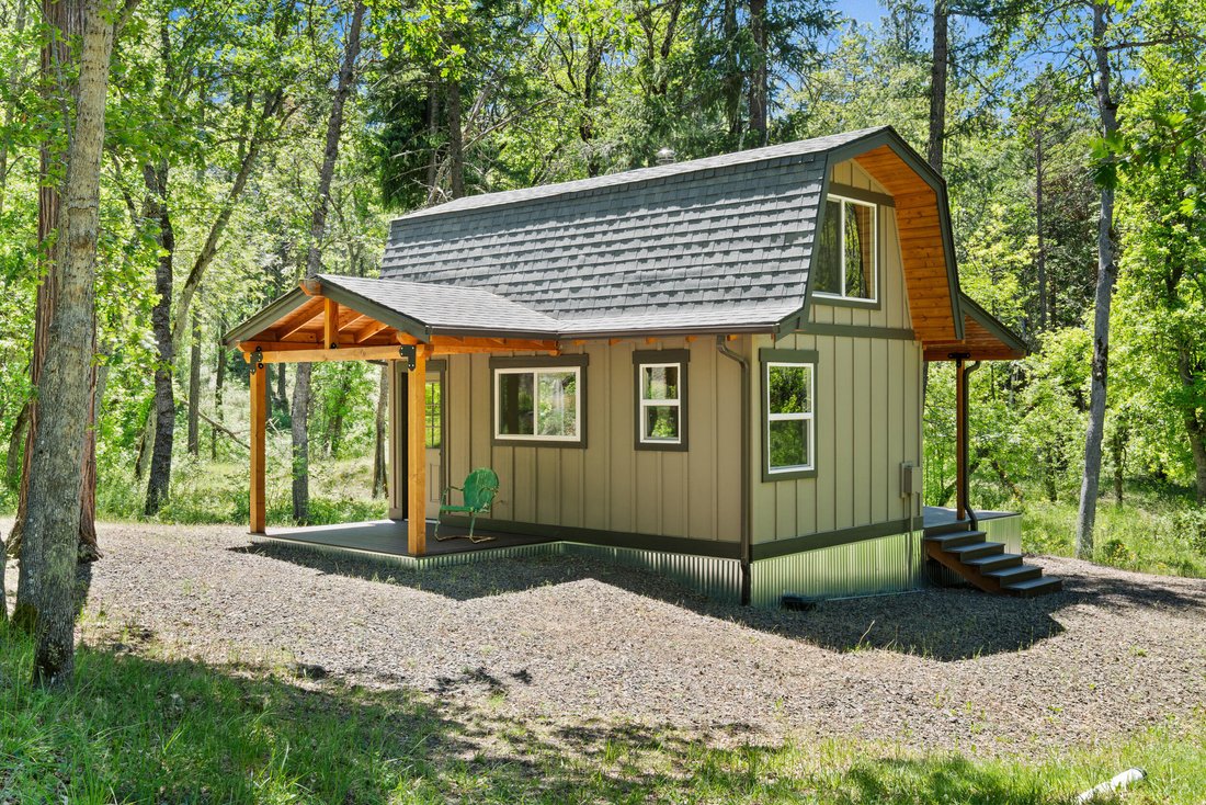 House in Ashland, Oregon, United States 3 - 18305856