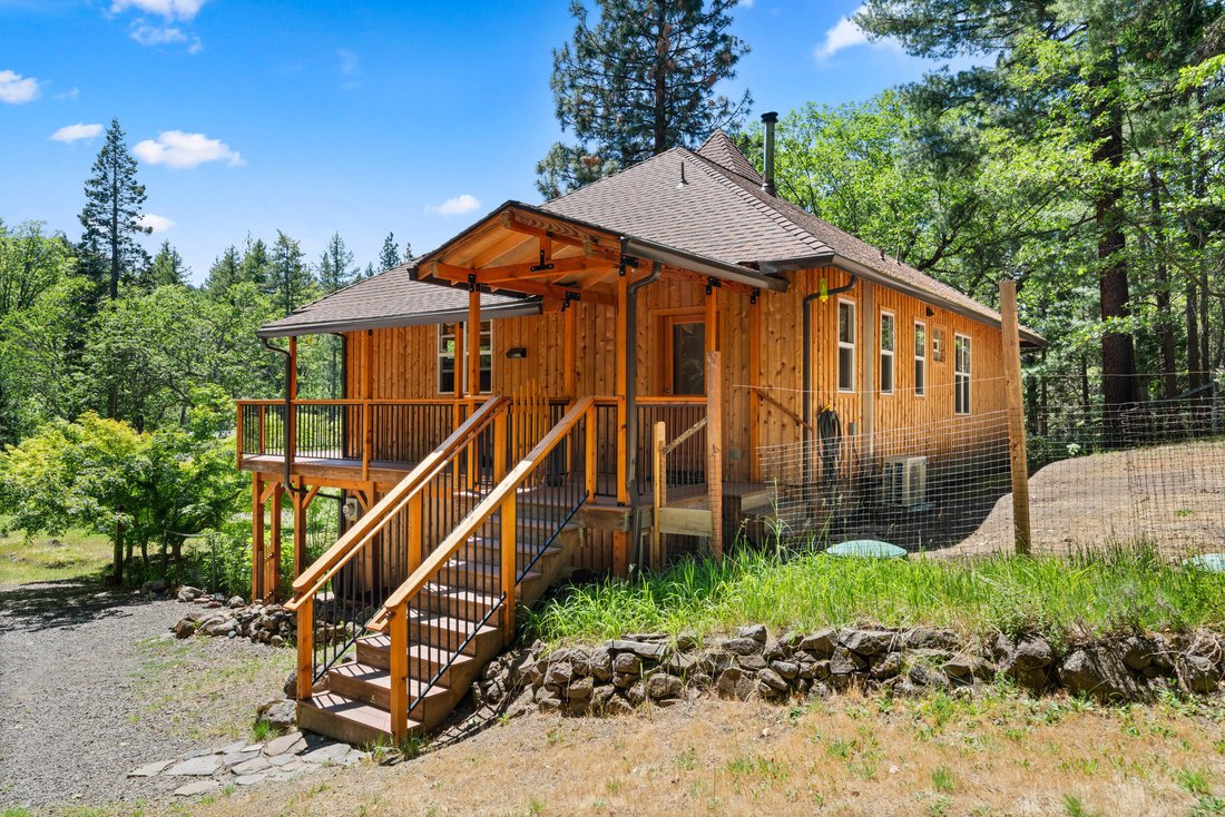 House in Ashland, Oregon, United States 4 - 18305856