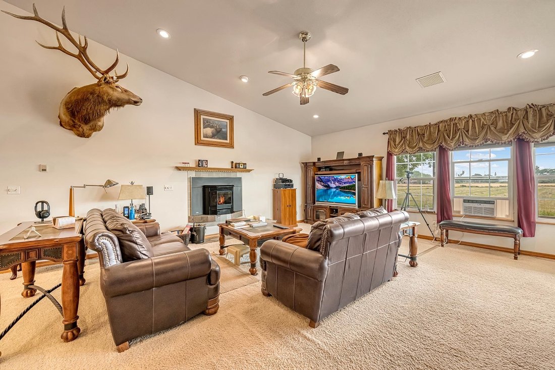 House in Loma, Colorado, United States 5 - 18305816