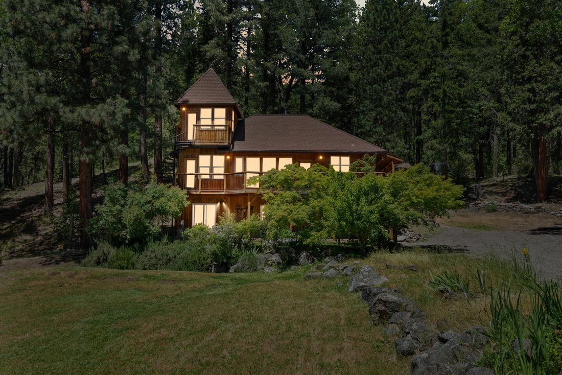 House in Ashland, Oregon, United States 2 - 18305856